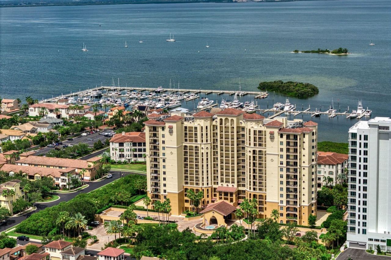 5823 Bowen Daniel Drive, Unit 1603, Tampa, FL 33616 Photo