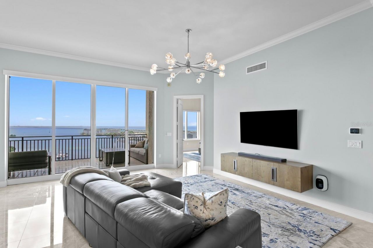 5823 Bowen Daniel Drive, Unit 1603, Tampa, FL 33616 Photo