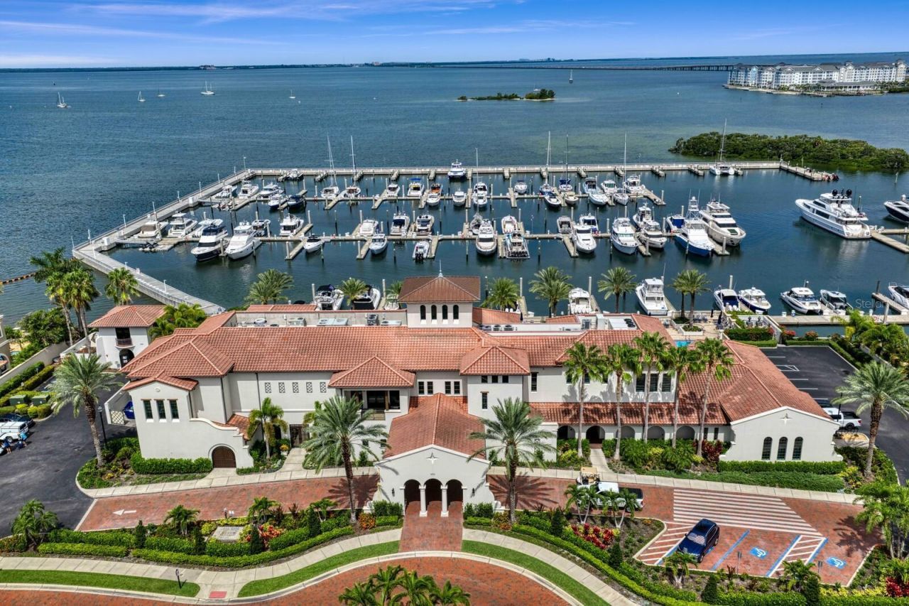 5823 Bowen Daniel Drive, Unit 1603, Tampa, FL 33616 Photo