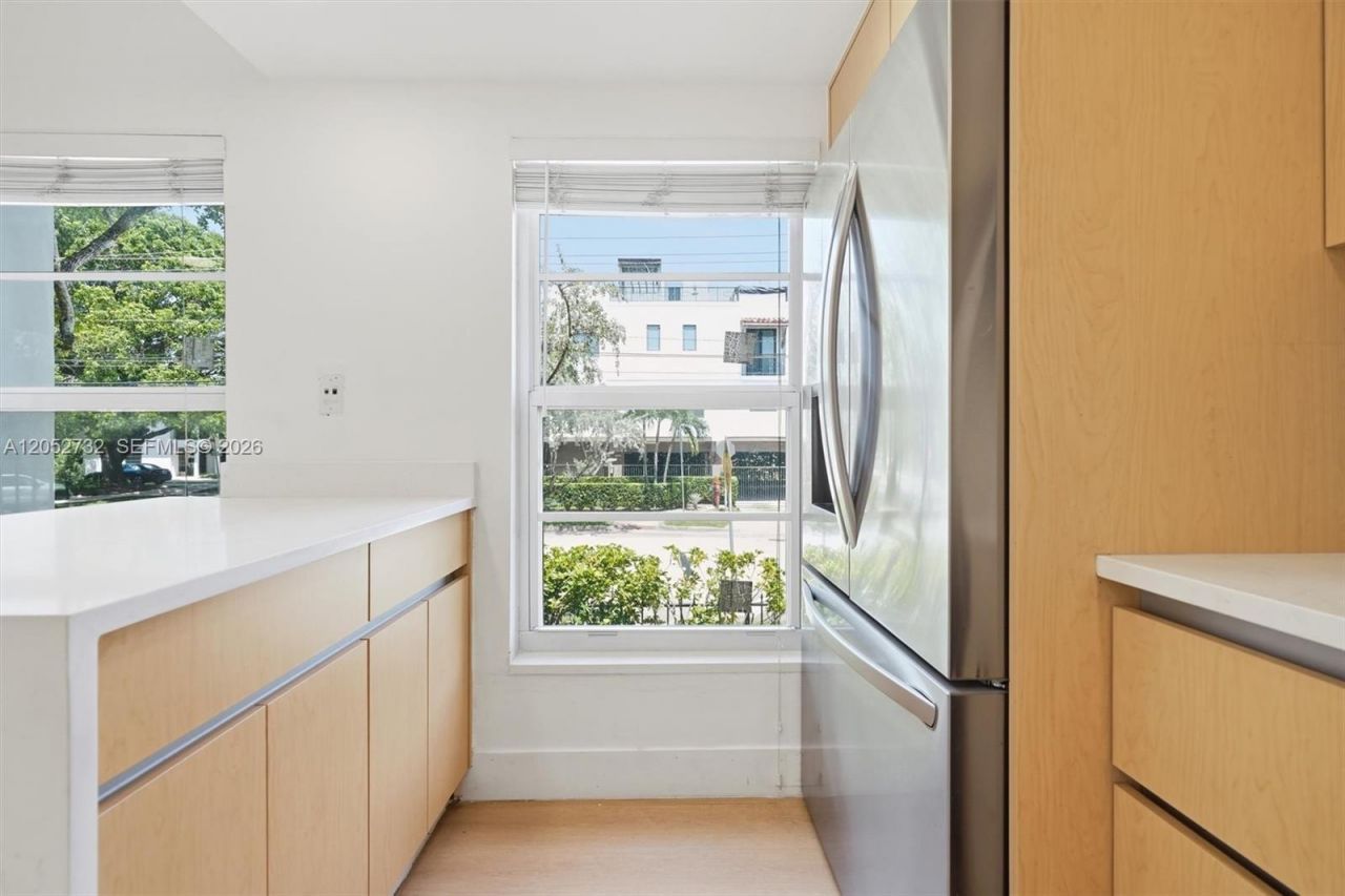 110 Salamanca Ave , Unit 202, Coral Gables, FL 33134 Photo