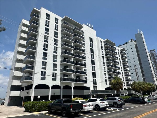 7928 West Dr , Unit 504, North Bay Village, FL 33141