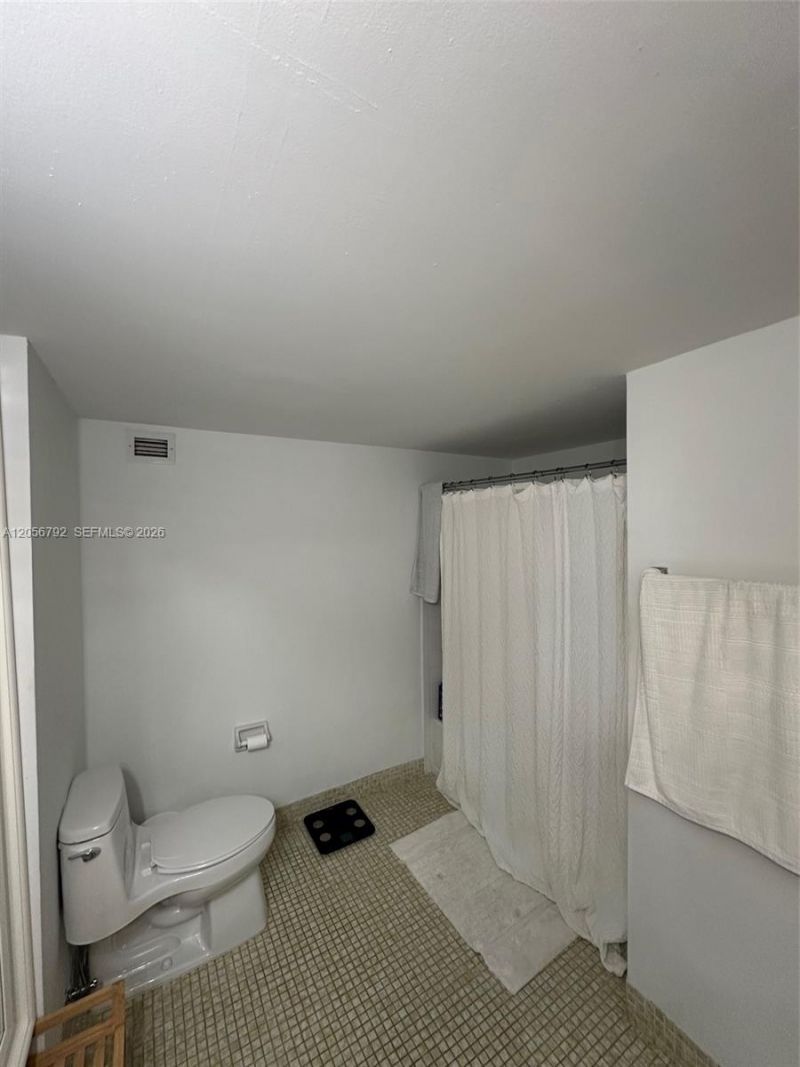 7928 West Dr, Unit 504, North Bay Village, FL 33141 Photo