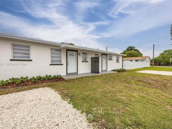 10521 SW 184th St , Unit 10523, Cutler Bay, FL 33157
