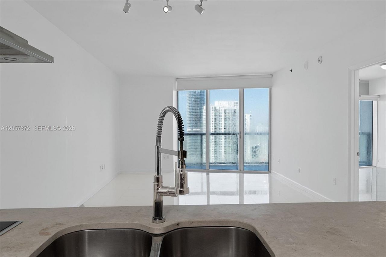 495 Brickell Ave , Unit 5007, Miami, FL 33131 Photo
