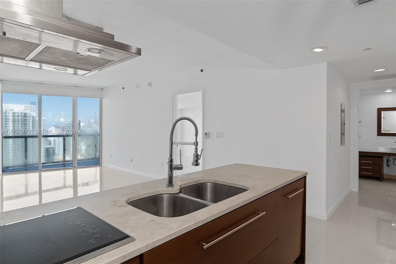 495 Brickell Ave , Unit 5007, Miami, FL 33131 Photo