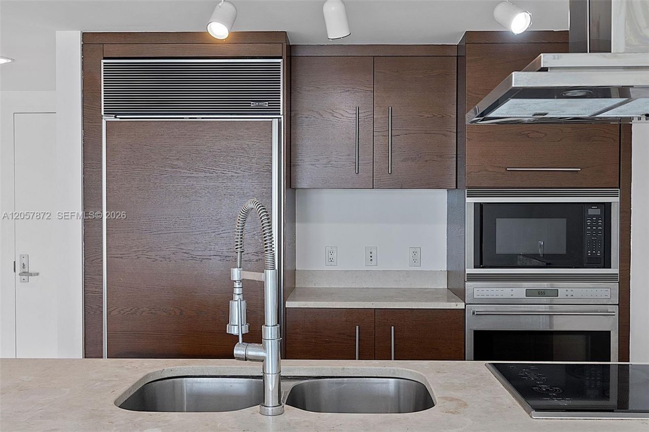 495 Brickell Ave , Unit 5007, Miami, FL 33131 Photo