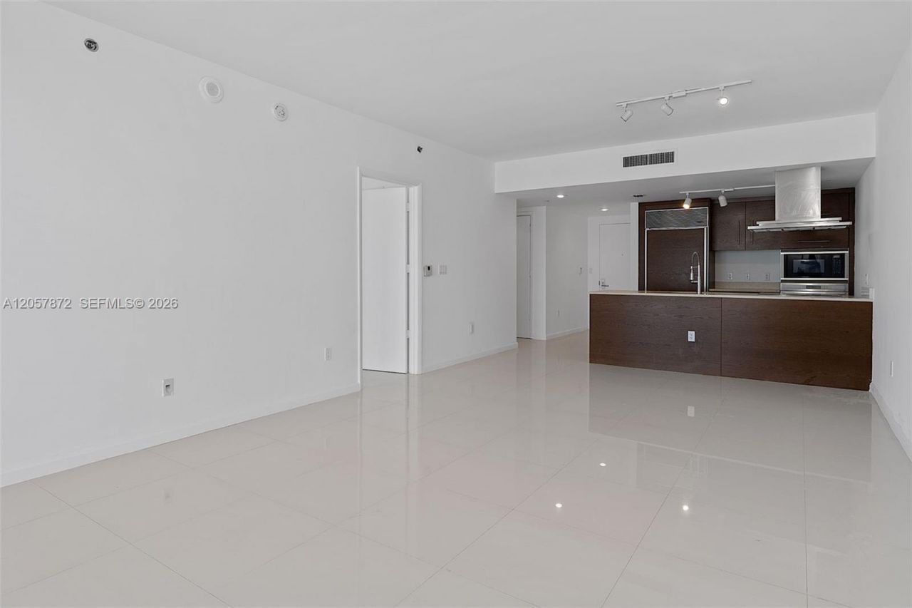 495 Brickell Ave , Unit 5007, Miami, FL 33131 Photo