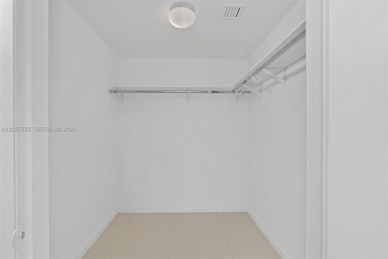 495 Brickell Ave , Unit 5007, Miami, FL 33131 Photo