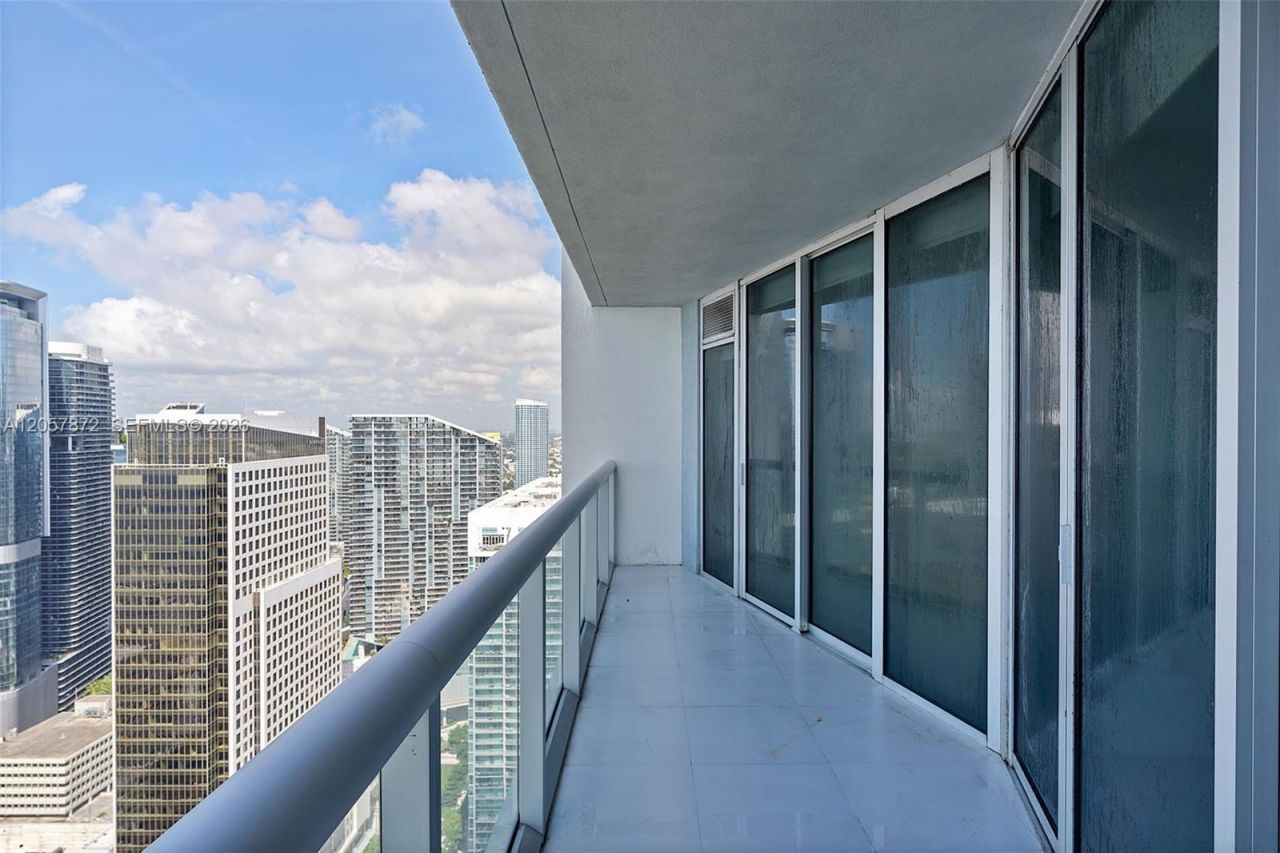 495 Brickell Ave , Unit 5007, Miami, FL 33131 Photo