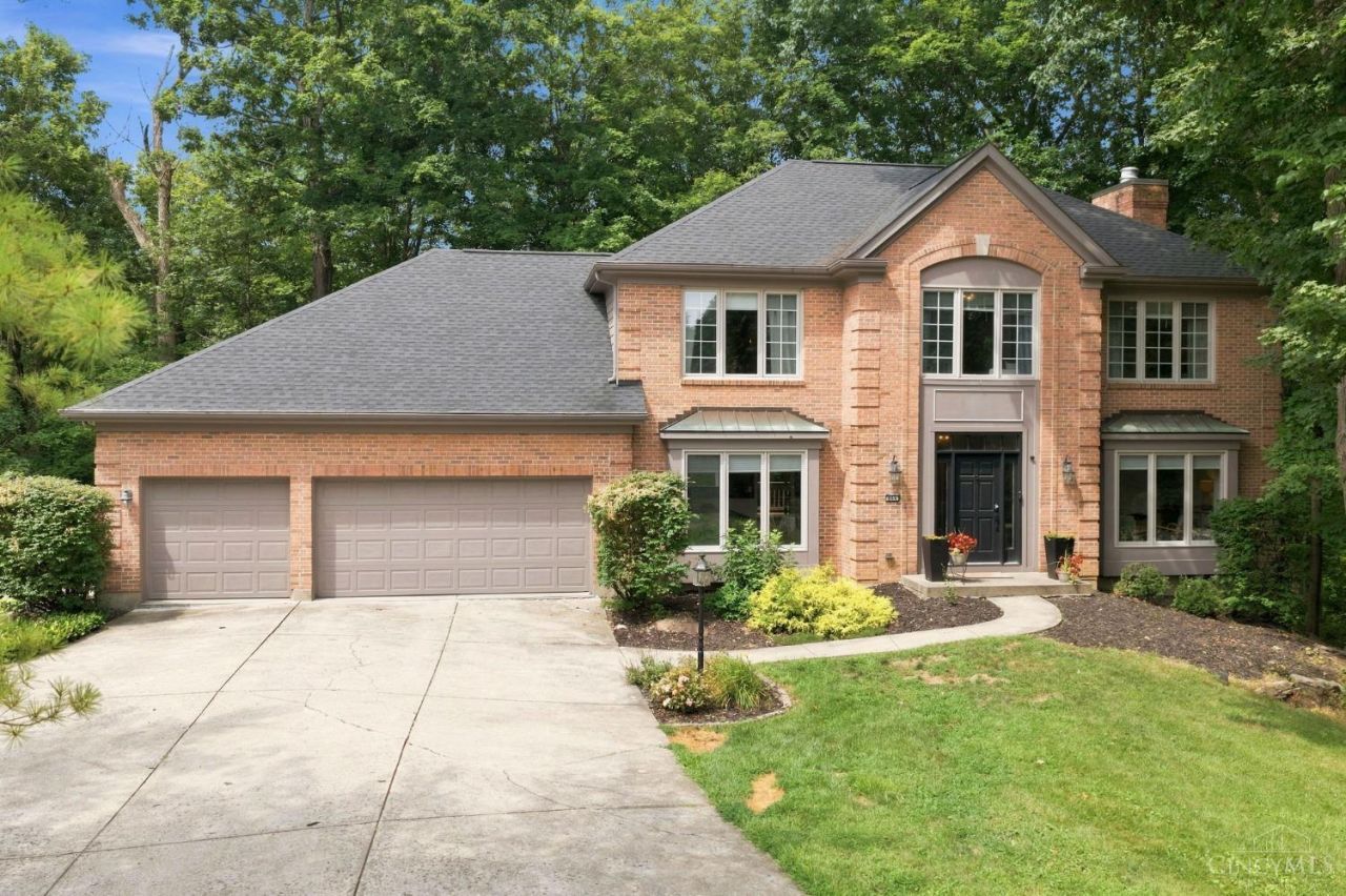 866 Miami Ridge Drive, Miami Twp, OH 45140 Main Photo