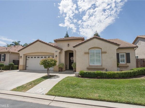 2675 E Rockingham Court , Fresno, CA 93720
