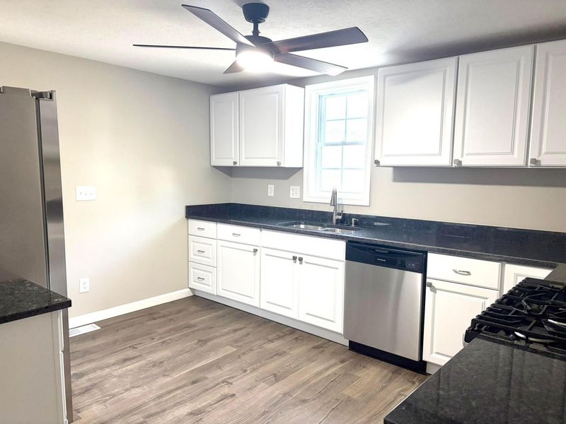 21 Dewey Avenue , Newark, OH 43055 Photo 10