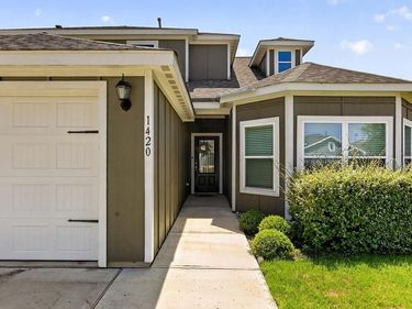 1420 Sunkiss Drive, Fort Worth, TX 76140