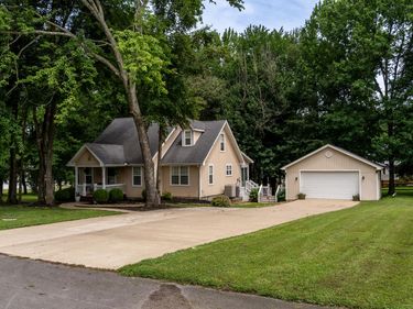 87 Cherokee Springs Court, Jamestown, KY 42629