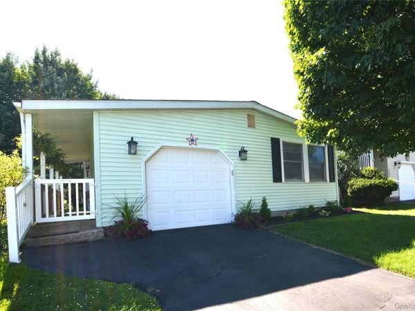 105 W Village Circle , Unit 105, Manorville, NY 11949