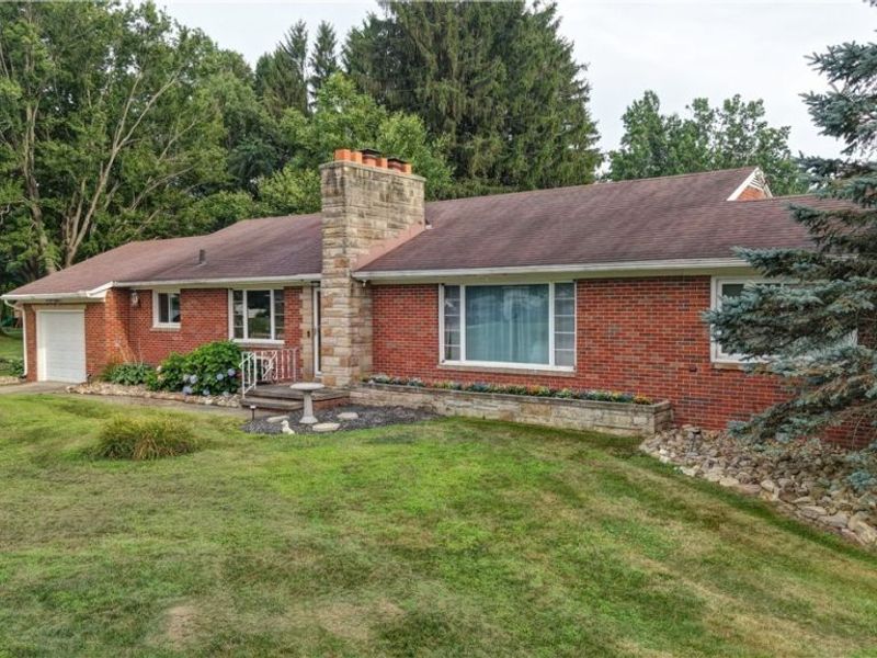3122 Sweitzer Street NW, Uniontown, OH 44685 Photo 2