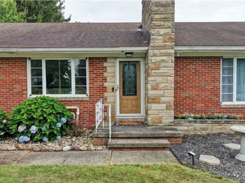 3122 Sweitzer Street NW, Uniontown, OH 44685 Photo 3
