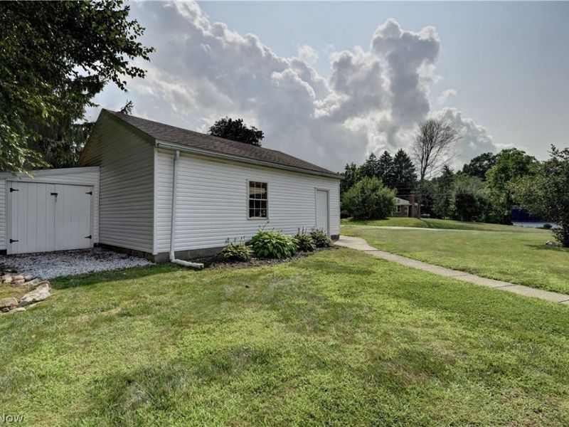 3122 Sweitzer Street NW, Uniontown, OH 44685 Photo 32