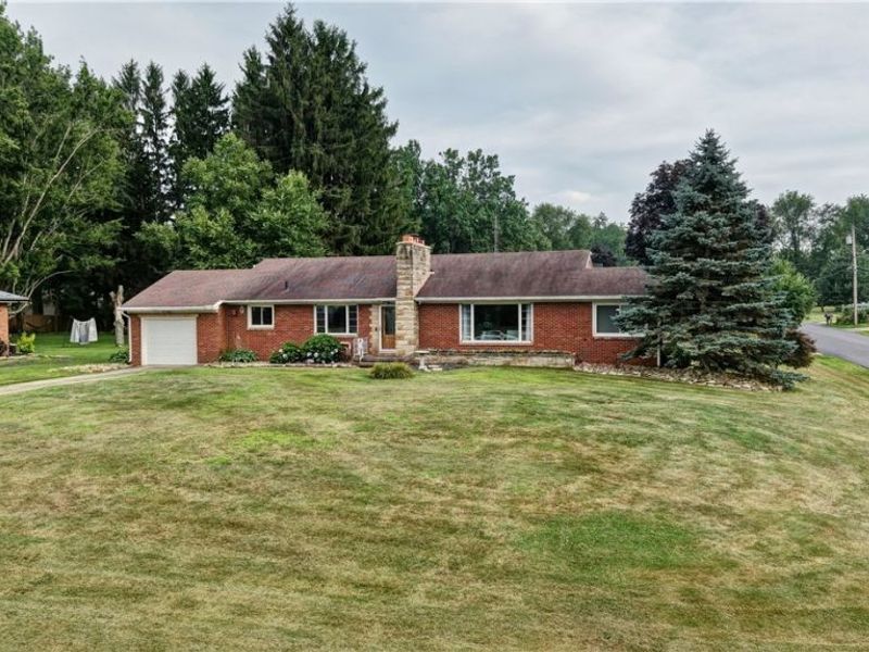 3122 Sweitzer Street NW, Uniontown, OH 44685 Photo 4