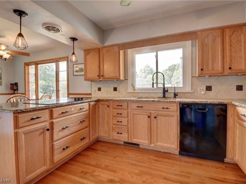3122 Sweitzer Street NW, Uniontown, OH 44685 Photo 5