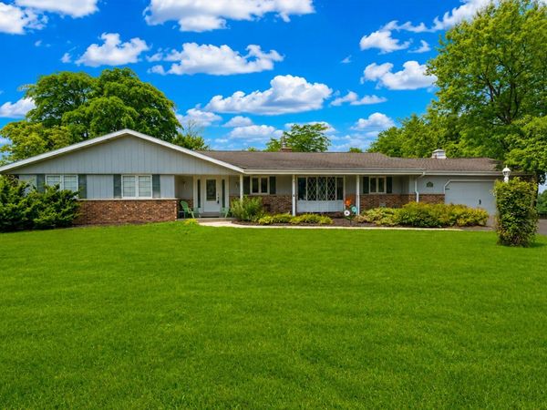 W212N10497 Parkland Cir, Germantown, WI 53017