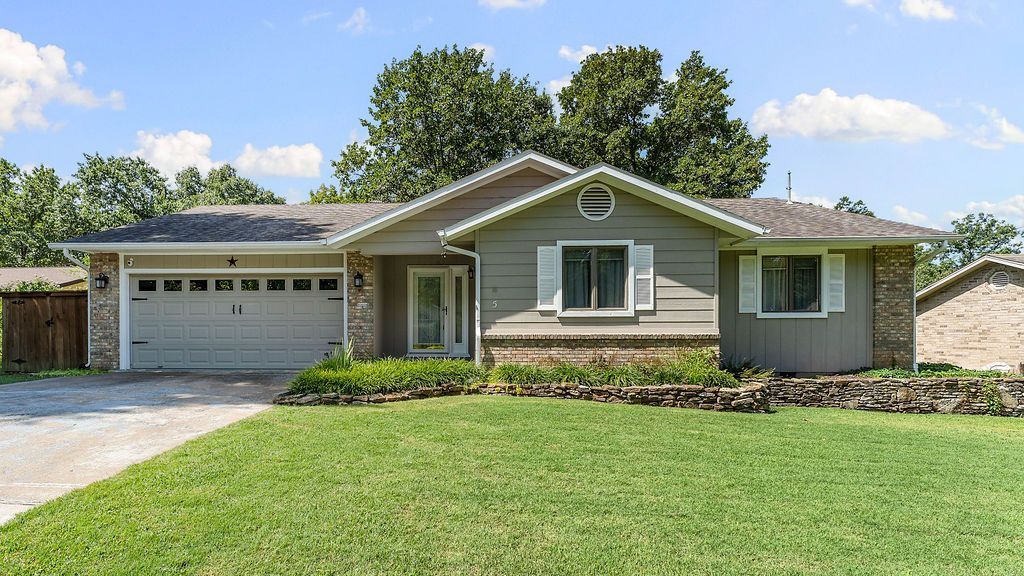 5 Clevedon Circle, Bella Vista, AR 72715 Main Photo