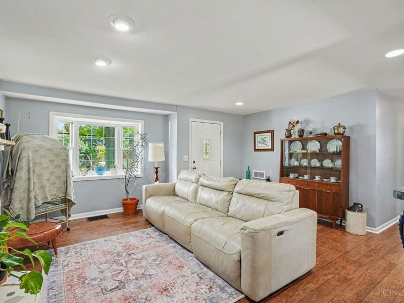 558 E State Road, Cleves, OH 45002 Photo 7