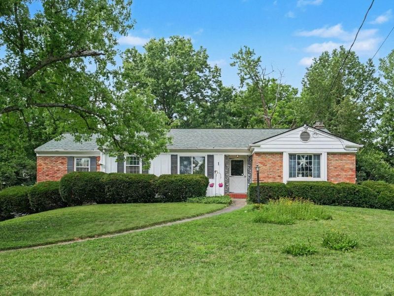 6136 Thole Road, Anderson Twp, OH 45230 Photo 2