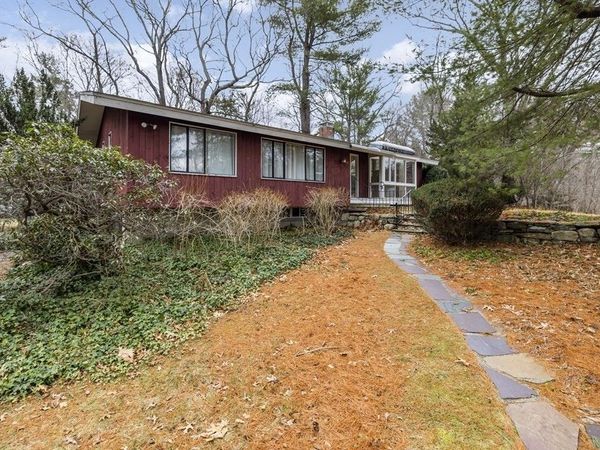 9 Peacock Farm Road, Lexington, MA 02421