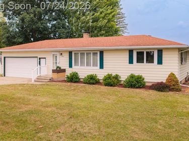 895 Haslett Road E, Williamstown Township, Mi 48895