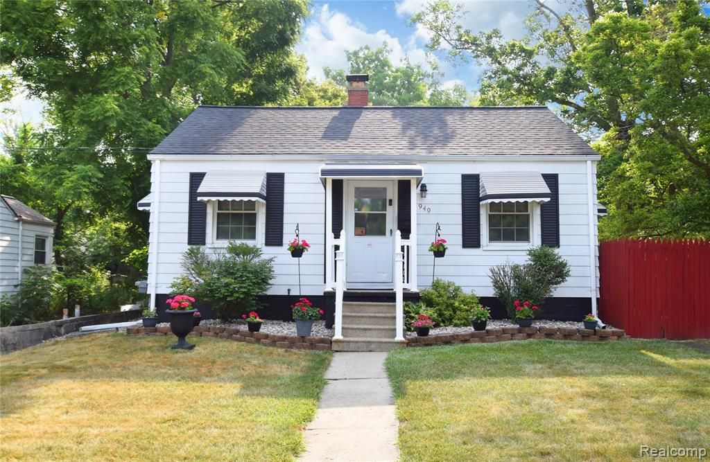 949 Barney Avenue, Flint, MI 48503 Main Photo