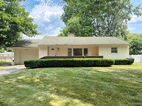 1208 Genella Street, Waterford Twp, MI 48328