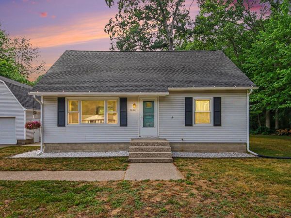 17811 148th Avenue, Spring Lake, MI 49456