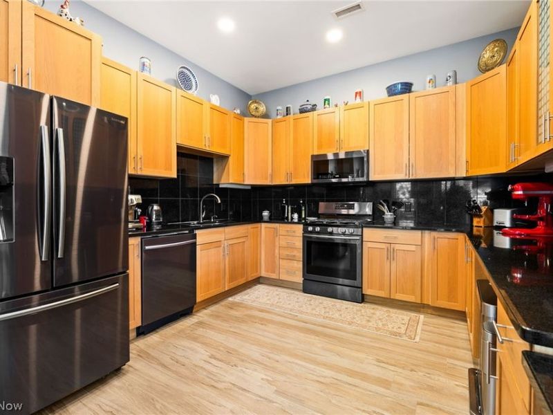 12701 Larchmere Boulevard, Unit 2A, Cleveland, OH 44120 Photo 4
