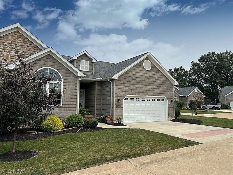 203 Leeward, Vermilion, OH 44089 Photo 2