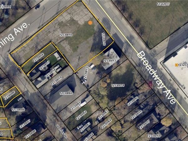 5040 Broadway Avenue , Cleveland, OH 44127