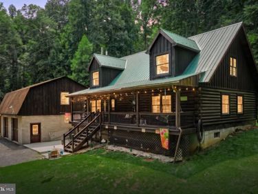 950 C GREEN SPRINGS ROAD , HANOVER, PA 17331