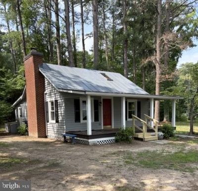 809 SALISBURY PARK ROAD , HAGUE, VA 22469