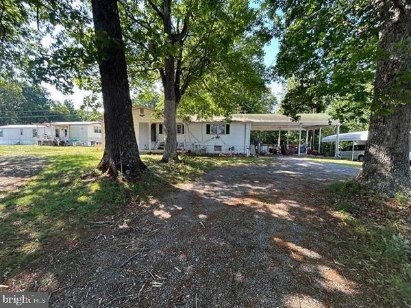 1056 BOYDS LANE, MONETA, VA 24121