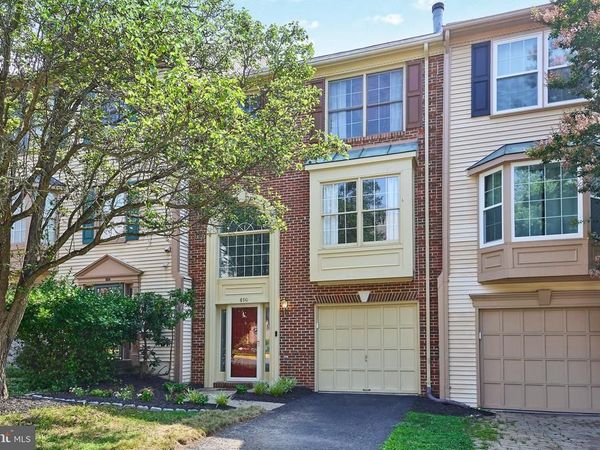 890 TALL OAKS SQUARE SE, LEESBURG, VA 20175