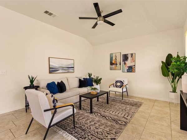 1926 Tawakoni DR, Round Rock, TX 78664