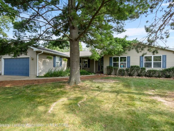 1220 Mahan Highway, Charlotte, MI 48813
