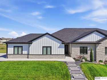 7900 Ponce Drive, Lincoln, NE 68516