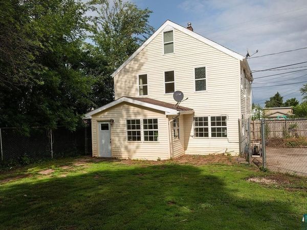 1412 101st Ave W, Duluth, MN 55808