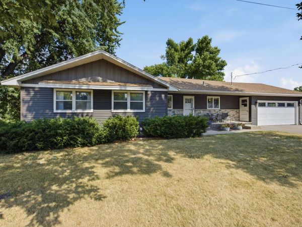250 4th Street , Arthur, ND 58006