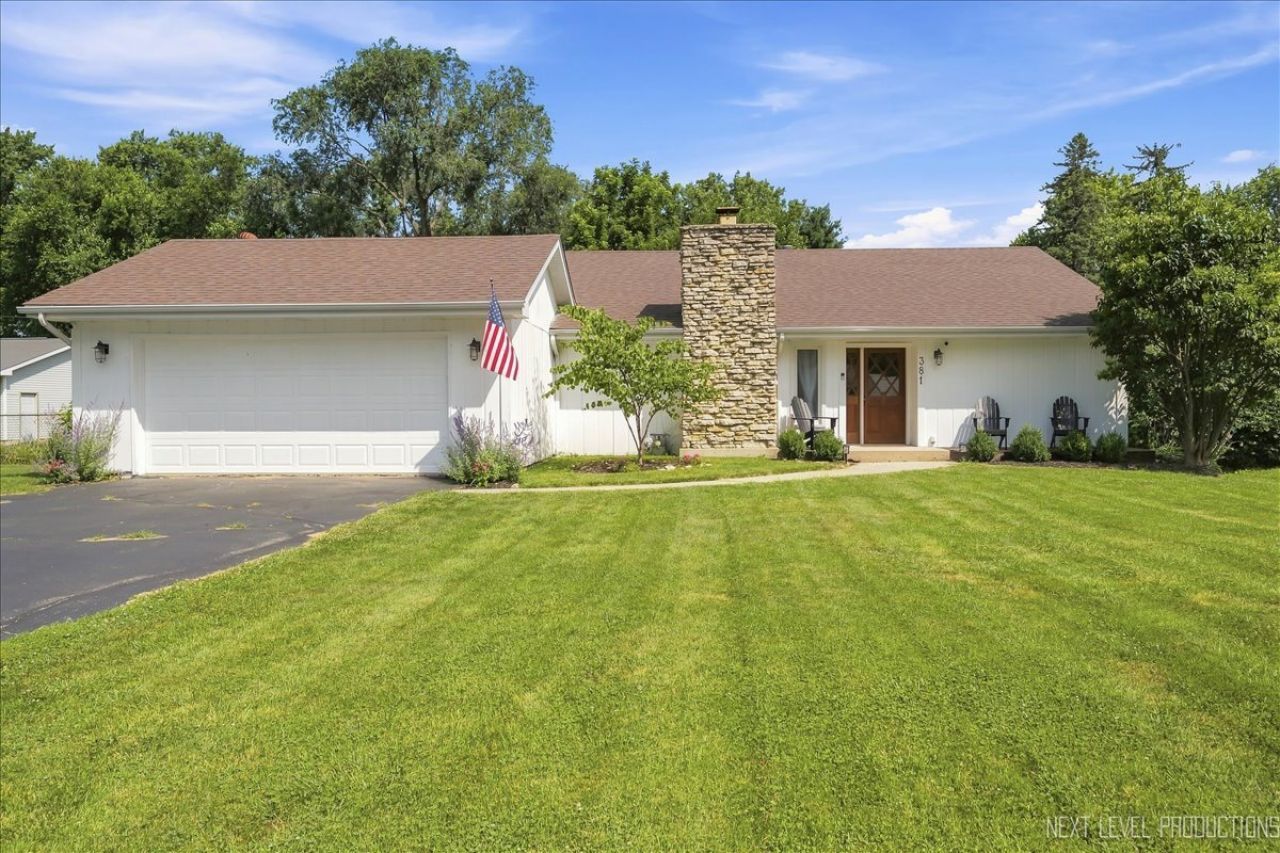 381 Orion Road , Batavia, IL 60510
