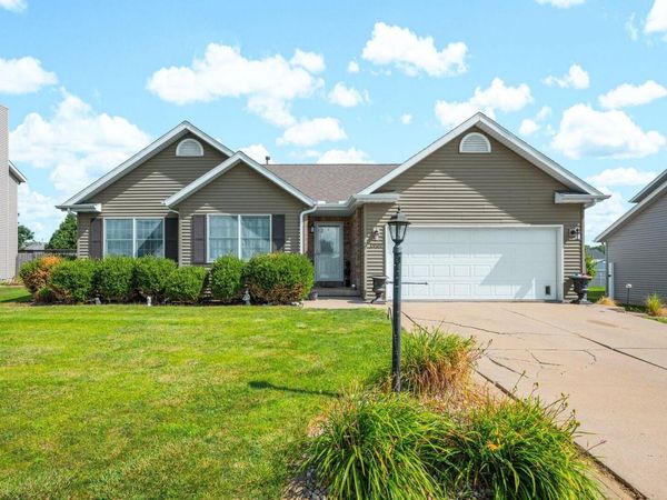 1909 Cobblestone , Washington, IL 61571