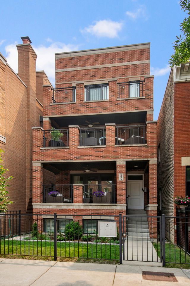 2333 N Southport Avenue , Chicago, IL 60614