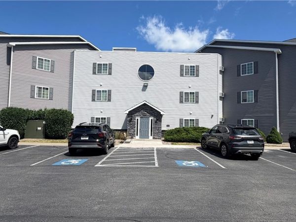 1413 Landrush , Baldwinsville, NY 13027