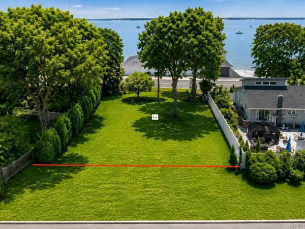 Eatons Neck Road , Northport, NY 11768